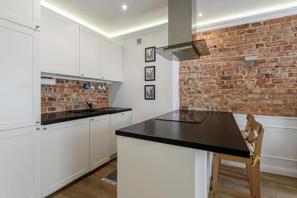 Central Wroclaw Apartment - City Center - Bright And Cozy - U11 Luaran gambar