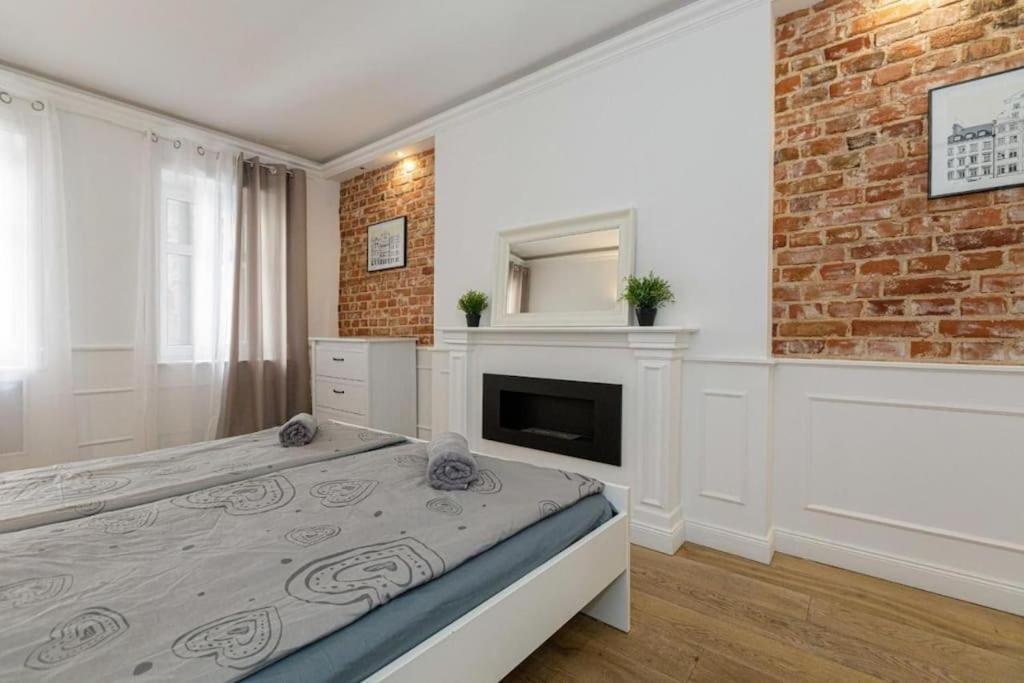 Central Wroclaw Apartment - City Center - Bright And Cozy - U11 Luaran gambar
