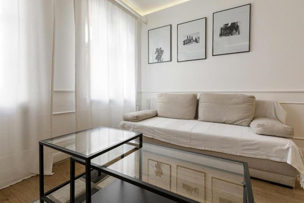 Central Wroclaw Apartment - City Center - Bright And Cozy - U11 Luaran gambar