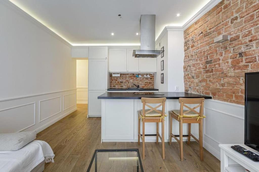Central Wroclaw Apartment - City Center - Bright And Cozy - U11 Luaran gambar