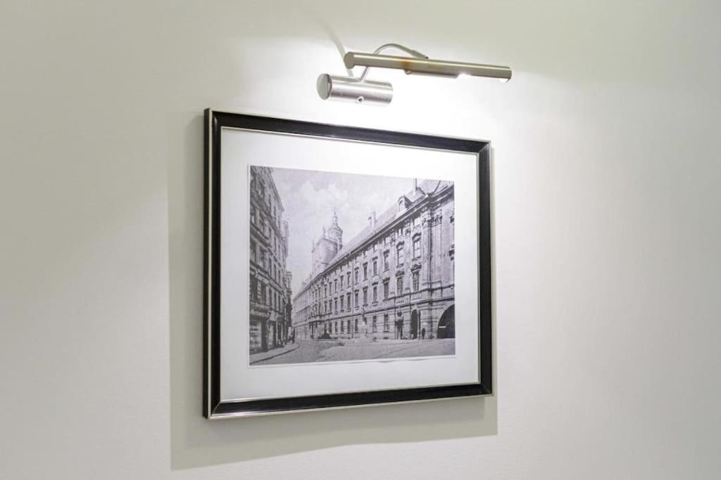 Central Wroclaw Apartment - City Center - Bright And Cozy - U11 Luaran gambar